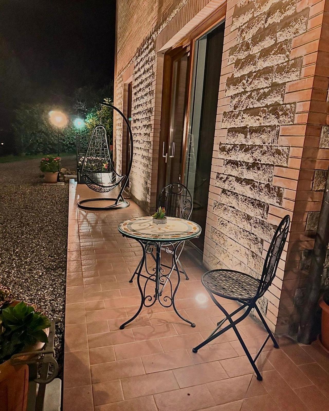 Agriturismo La Terrazza Sul Mangia Siena Exterior foto